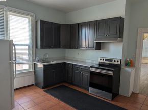 1086 66Th St, Oakland CA 94608