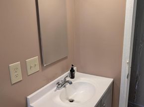 1086 66Th St, Oakland CA 94608