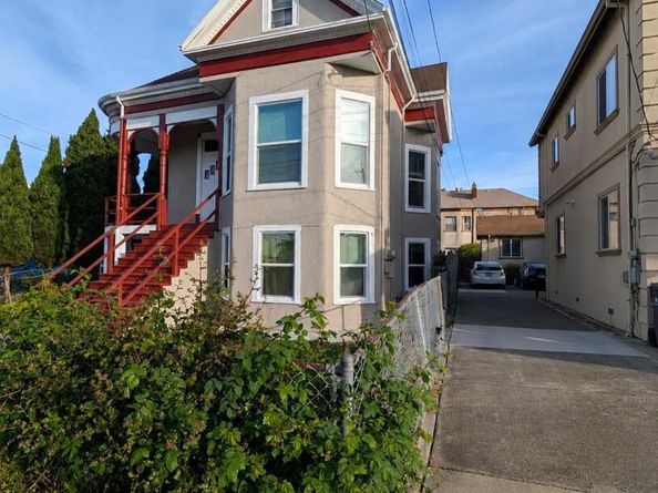 1086 66Th St, Oakland CA 94608