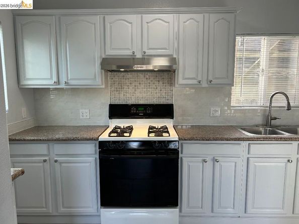 3743 Suter St, Oakland CA 94619