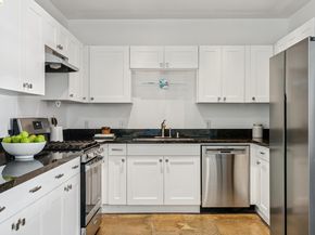 926 Chester G, Oakland CA 94607