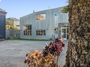 926 Chester G, Oakland CA 94607