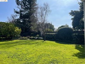 902 Tanager CT, Sunnyvale CA 94087