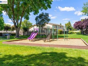 3836 Keneland Way, Pleasanton CA 94588