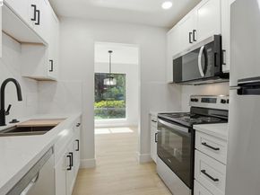460 N Civic Dr 106, Walnut Creek CA 94596