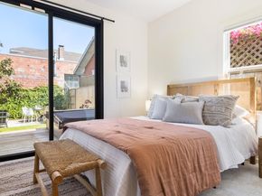 825 41St St, Oakland CA 94608