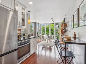 398 Adams Street 302, Oakland CA 94610