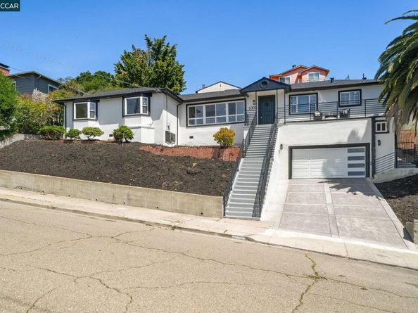 6300 Buena Ventura Ave, Oakland CA 94605