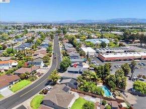 6760 Maple Dr, Dublin CA 94568