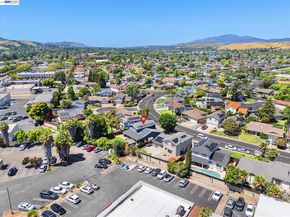 6760 Maple Dr, Dublin CA 94568