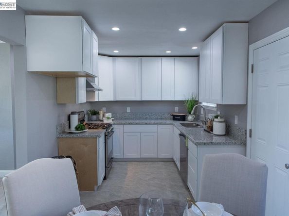 387 Elizabeth Ct, Livermore CA 94551