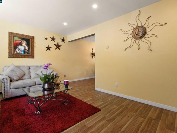 234 Park Ln, Richmond CA 94803