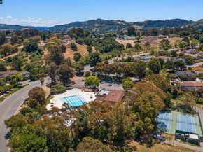 234 Park Ln, Richmond CA 94803