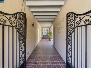 45 N Merrill Circle, Moraga CA 94556