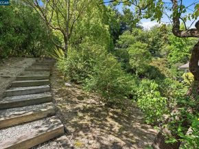 45 N Merrill Circle, Moraga CA 94556