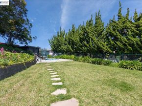 19100 Crest Ave 66, Castro Valley CA 94546