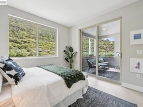 6767 Skyview Drive, Oakland CA 94605