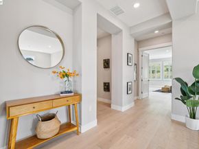 6767 Skyview Drive, Oakland CA 94605