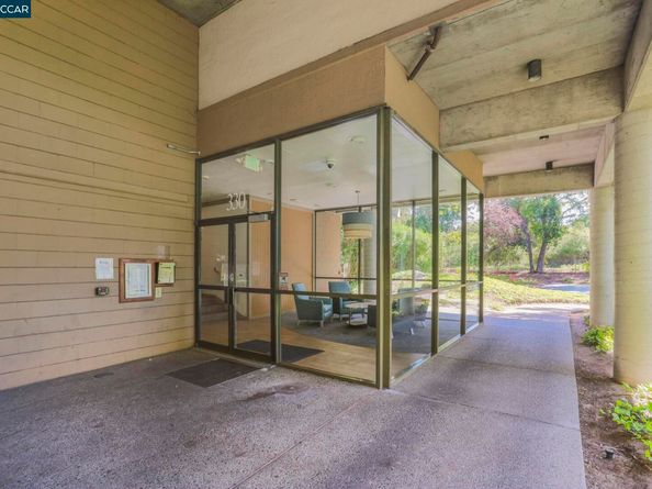330 N Civic Dr 203, Walnut Creek CA 94596