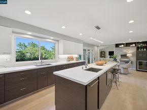 145 Danefield Pl, Moraga CA 94556