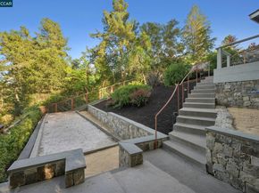 145 Danefield Pl, Moraga CA 94556
