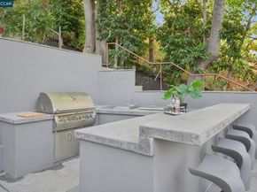 145 Danefield Pl, Moraga CA 94556