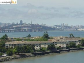 8 Admiral Dr. A232, Emeryville CA 94608