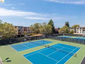 8 Admiral Dr. A232, Emeryville CA 94608