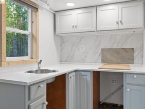 962 55Th St, Oakland CA 94608