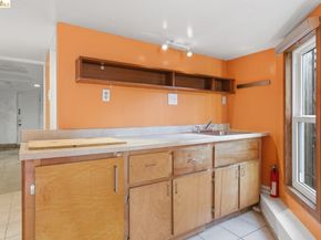 962 55Th St, Oakland CA 94608
