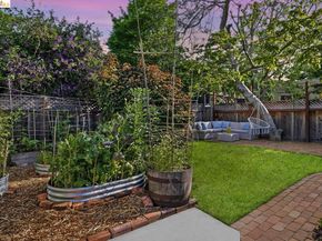 962 55Th St, Oakland CA 94608
