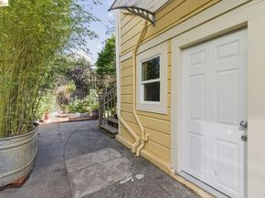 962 55Th St, Oakland CA 94608