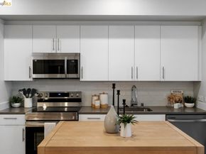 260 Brooklyn Basin Way 460, Oakland CA 94606