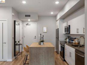 260 Brooklyn Basin Way 460, Oakland CA 94606