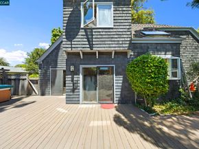 425 Logan St, Santa Cruz CA 95062