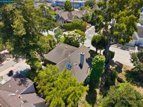 425 Logan St, Santa Cruz CA 95062