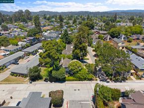 425 Logan St, Santa Cruz CA 95062