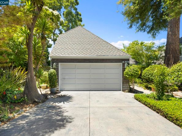 425 Logan St, Santa Cruz CA 95062