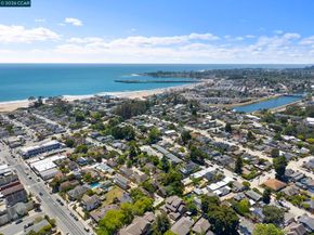425 Logan St, Santa Cruz CA 95062
