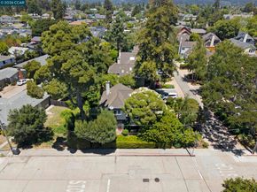 425 Logan St, Santa Cruz CA 95062