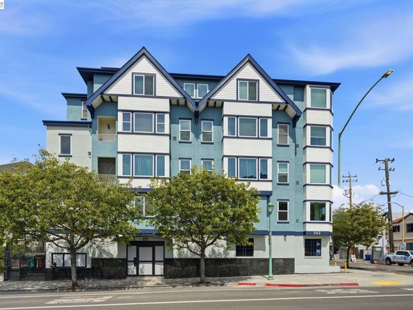 252 International Blvd 303, Oakland CA 94606