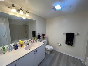 988 Franklin Street 1111, Oakland CA 94607