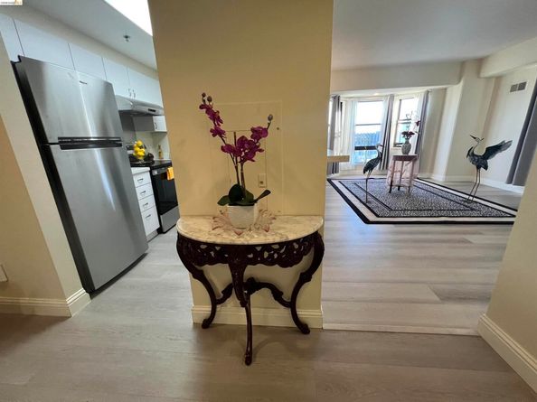 988 Franklin Street 1111, Oakland CA 94607