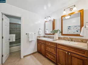 665 Sky Hy Cir, Lafayette CA 94549