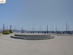 91 Schooner Ct, Richmond CA 94804