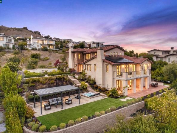 16 Rabble Rd, Orinda CA 94563