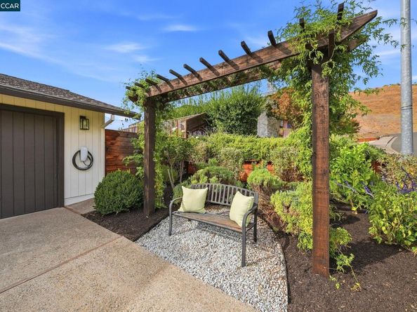 145 Warfield Dr, Moraga CA 94556