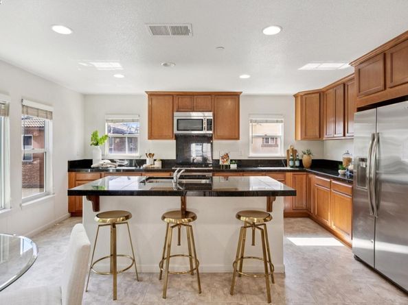 124 Montevina Way, Hayward CA 94545