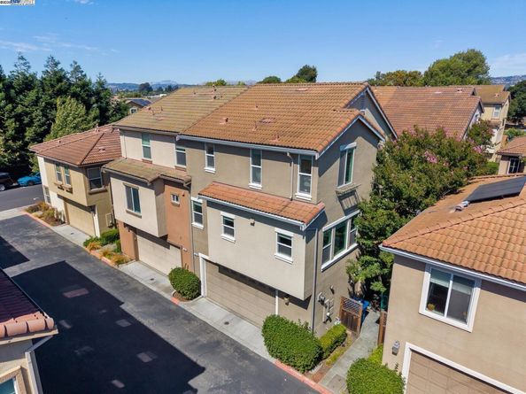 124 Montevina Way, Hayward CA 94545
