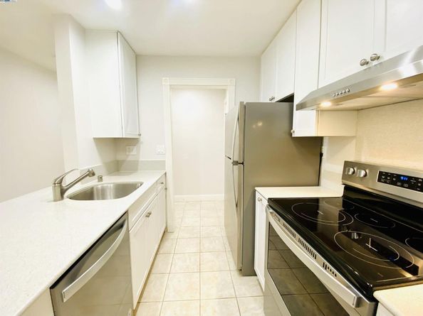 85 Vernon St 103, Oakland CA 94610